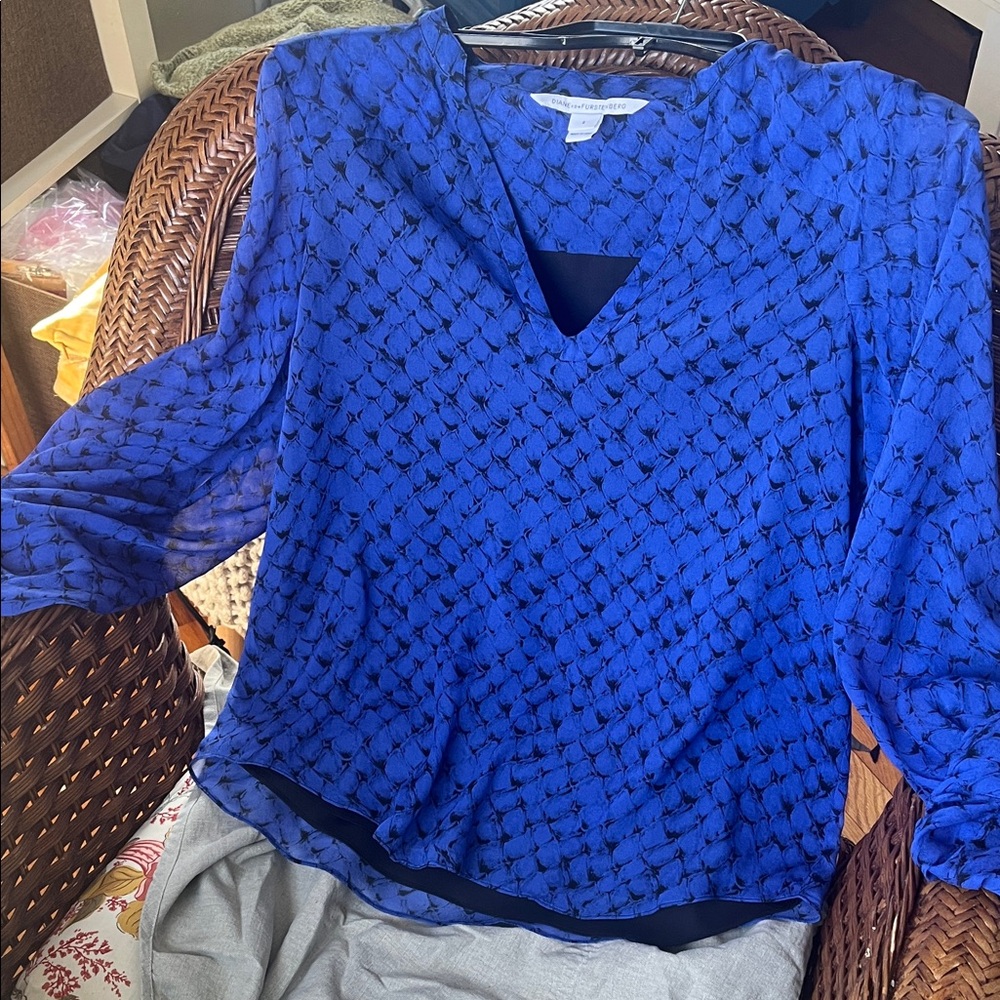 DVF silk blouse🦋